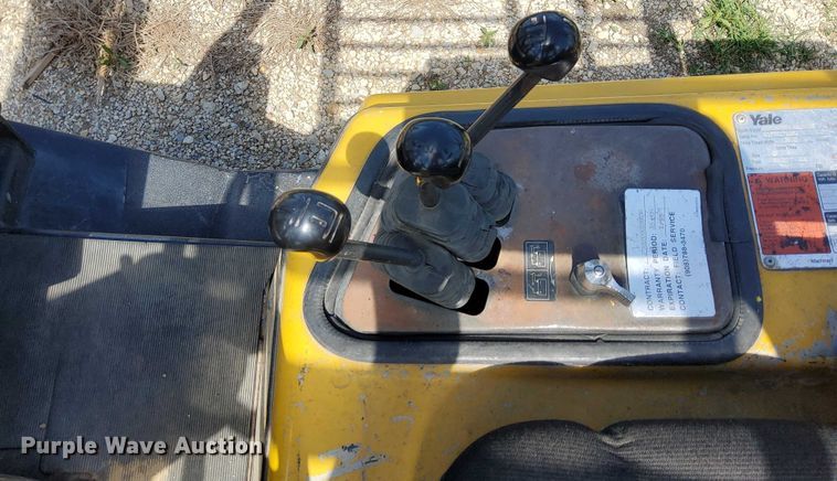 image for item EJ0169 Yale GTP060TFNUAE087GS forklift