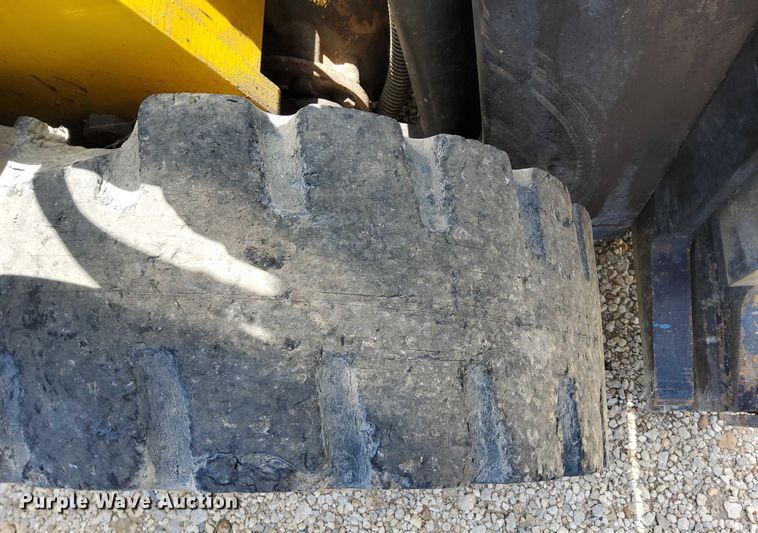 image for item EJ0169 Yale GTP060TFNUAE087GS forklift