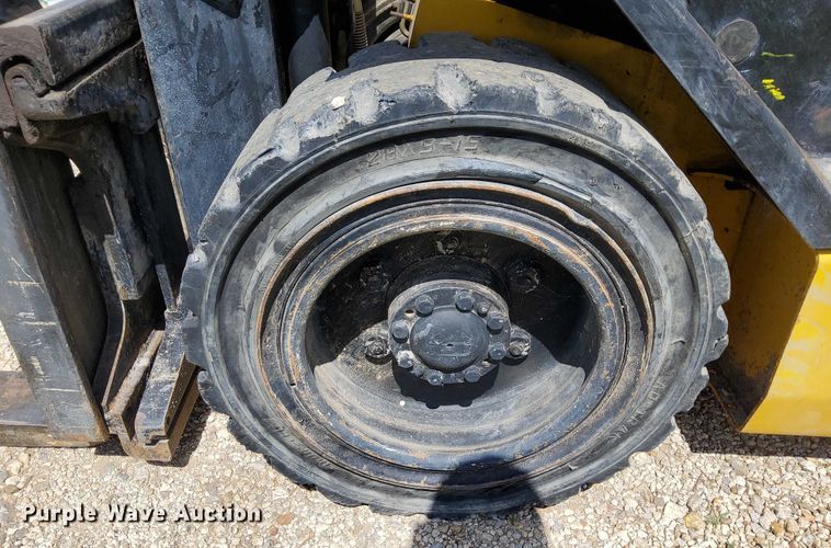 image for item EJ0169 Yale GTP060TFNUAE087GS forklift