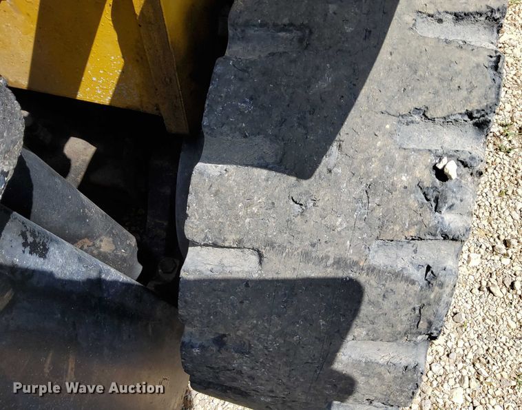 image for item EJ0169 Yale GTP060TFNUAE087GS forklift