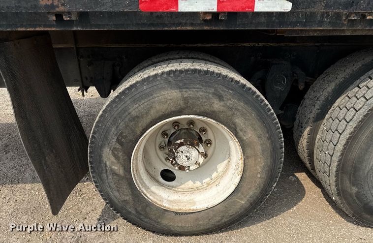 image for item EJ3744 2003 Freightliner FL80 flatbed truck