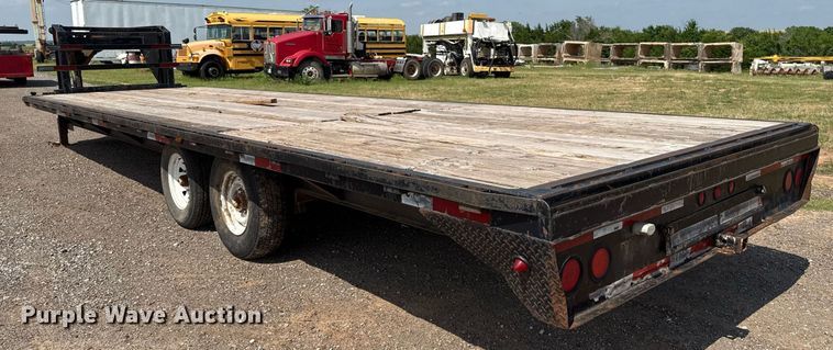 image for item EJ4660 PJ equipment trailer