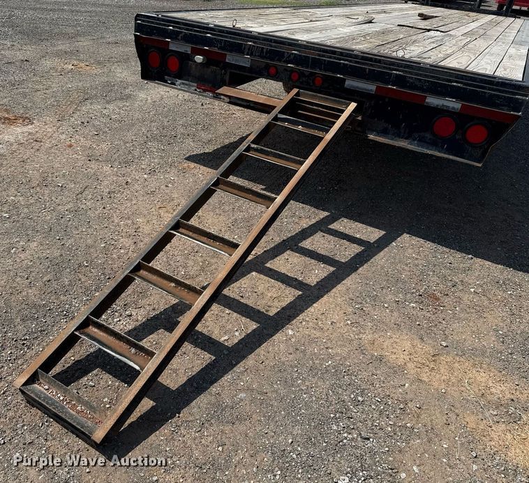 image for item EJ4660 PJ equipment trailer