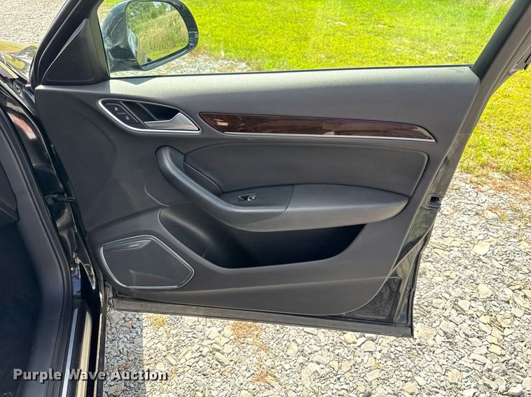 image for item EJ4807 2015 Audi Q3 Prestige Quattro SUV