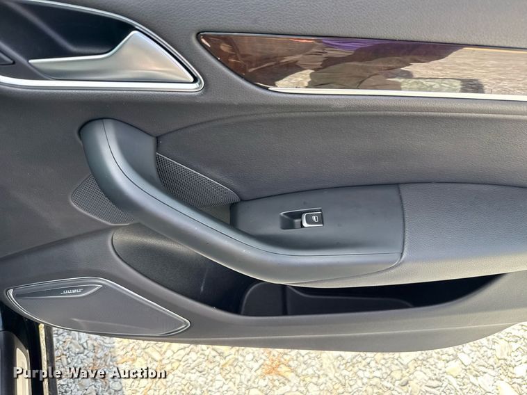 image for item EJ4807 2015 Audi Q3 Prestige Quattro SUV