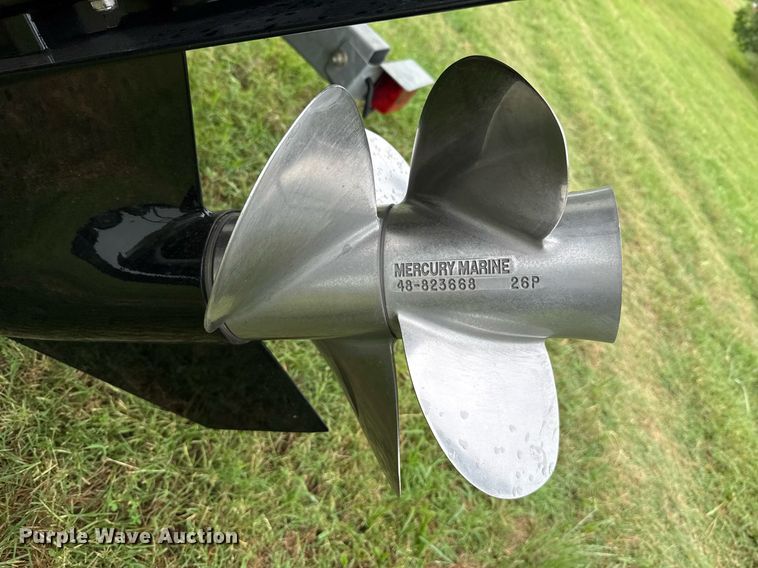 image for item EJ4808 2001 Mariah SHABAHZ boat