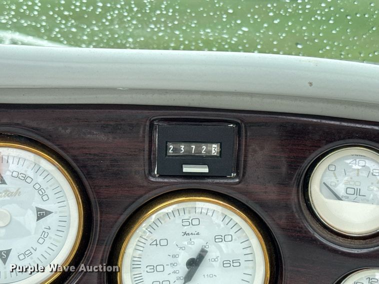 image for item EJ4808 2001 Mariah SHABAHZ boat