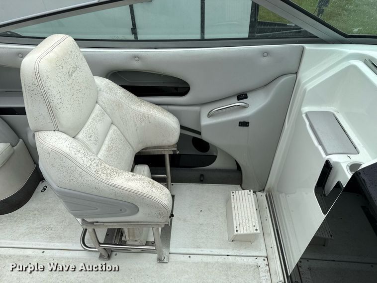 image for item EJ4808 2001 Mariah SHABAHZ boat