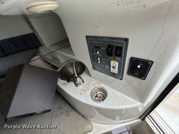 image for item EJ4808 2001 Mariah SHABAHZ boat