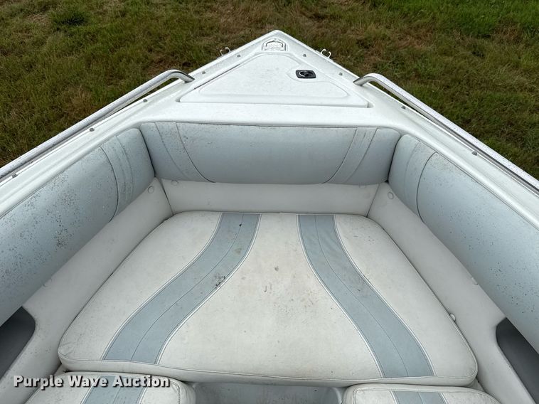 image for item EJ4808 2001 Mariah SHABAHZ boat