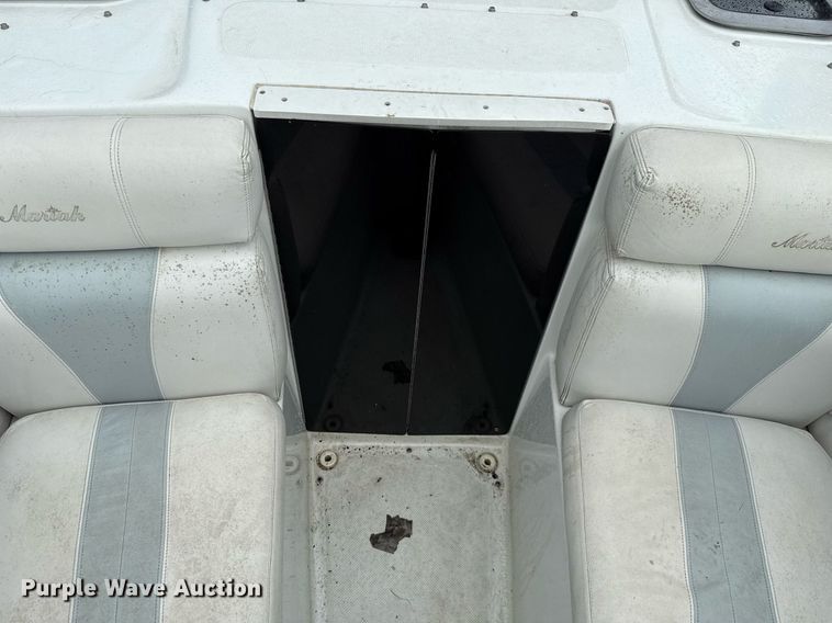 image for item EJ4808 2001 Mariah SHABAHZ boat