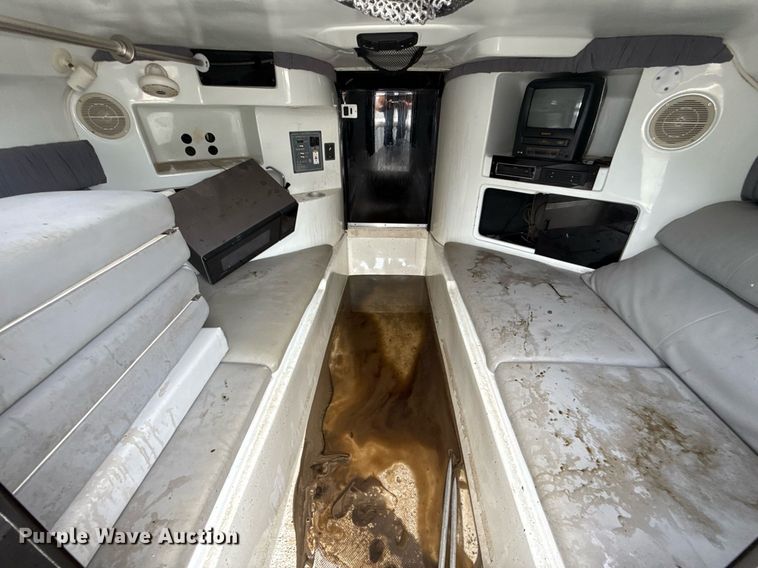 image for item EJ4808 2001 Mariah SHABAHZ boat