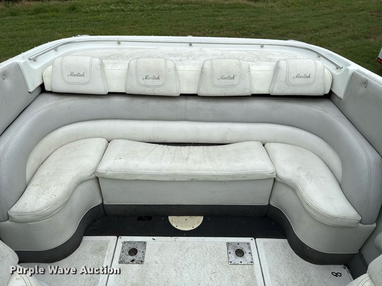 image for item EJ4808 2001 Mariah SHABAHZ boat