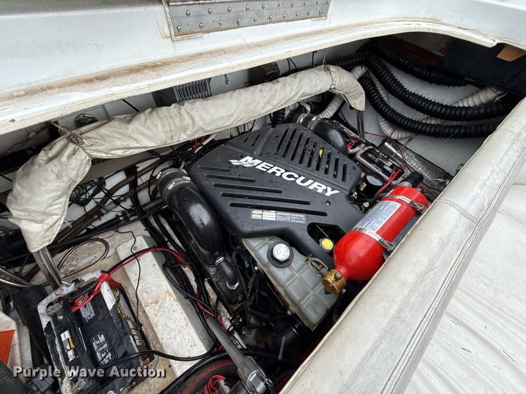 image for item EJ4808 2001 Mariah SHABAHZ boat