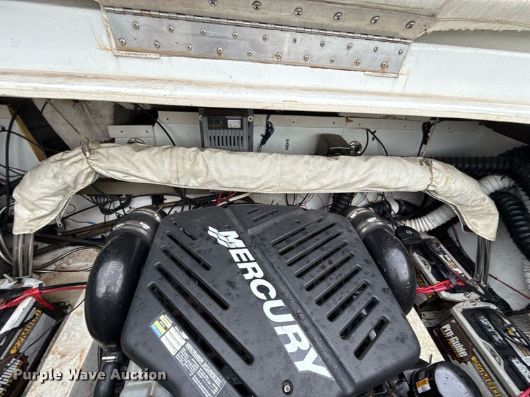 image for item EJ4808 2001 Mariah SHABAHZ boat