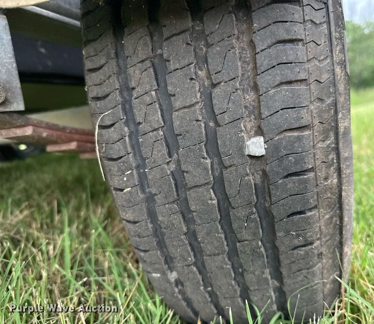 image for item EJ4808 2001 Mariah SHABAHZ boat