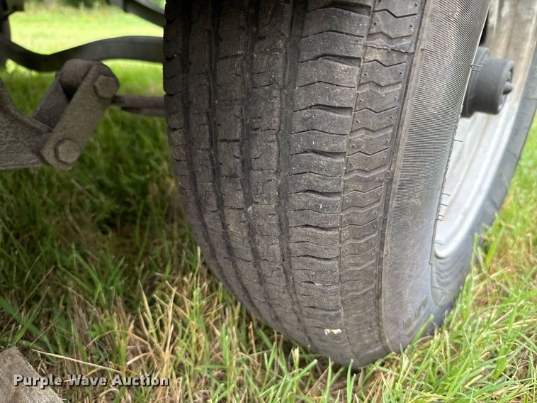 image for item EJ4808 2001 Mariah SHABAHZ boat