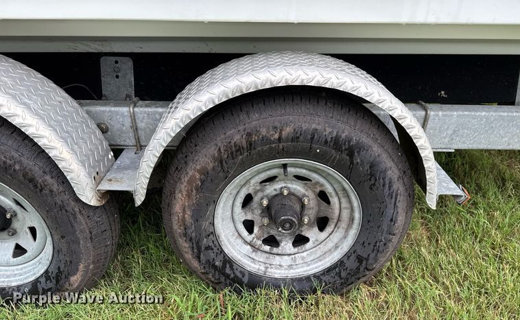 image for item EJ4808 2001 Mariah SHABAHZ boat