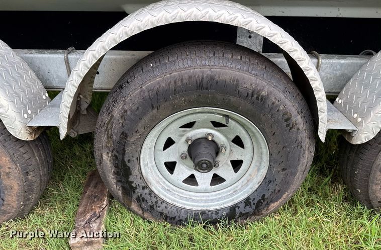 image for item EJ4808 2001 Mariah SHABAHZ boat