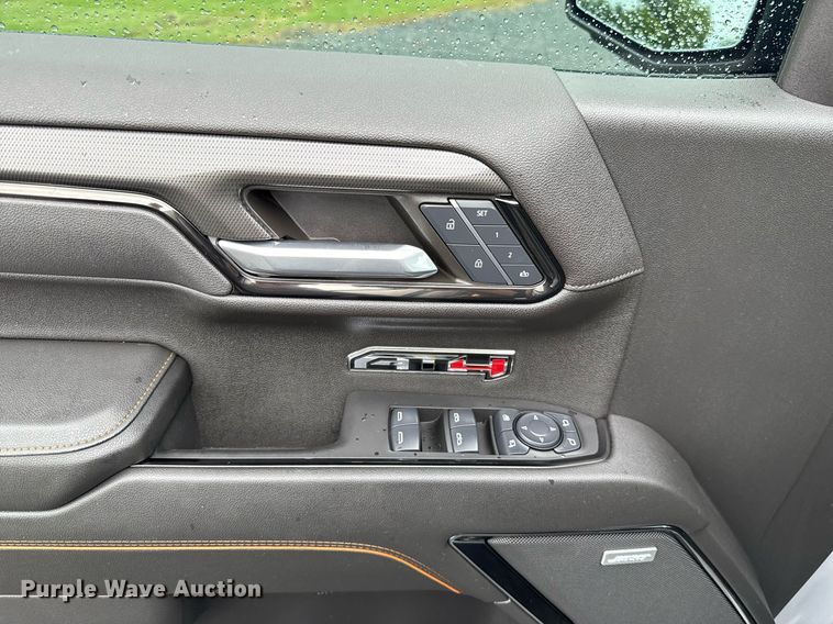 image for item EJ4809 2024 GMC Sierra 1500 Crew Cab pickup truck