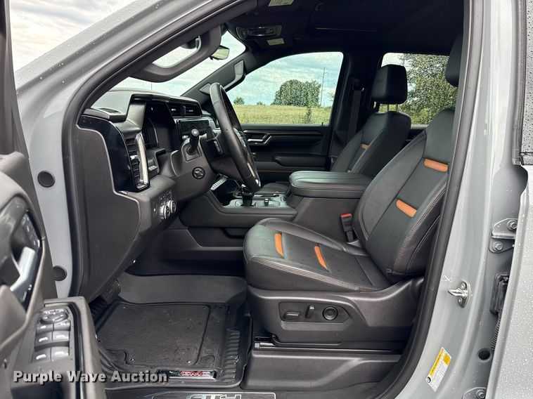 image for item EJ4809 2024 GMC Sierra 1500 Crew Cab pickup truck