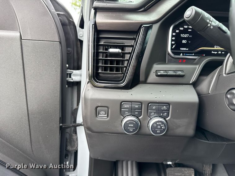 image for item EJ4809 2024 GMC Sierra 1500 Crew Cab pickup truck