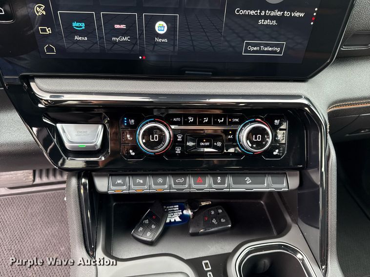 image for item EJ4809 2024 GMC Sierra 1500 Crew Cab pickup truck