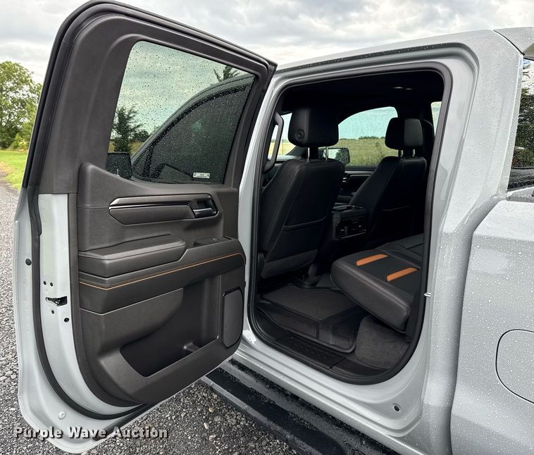 image for item EJ4809 2024 GMC Sierra 1500 Crew Cab pickup truck