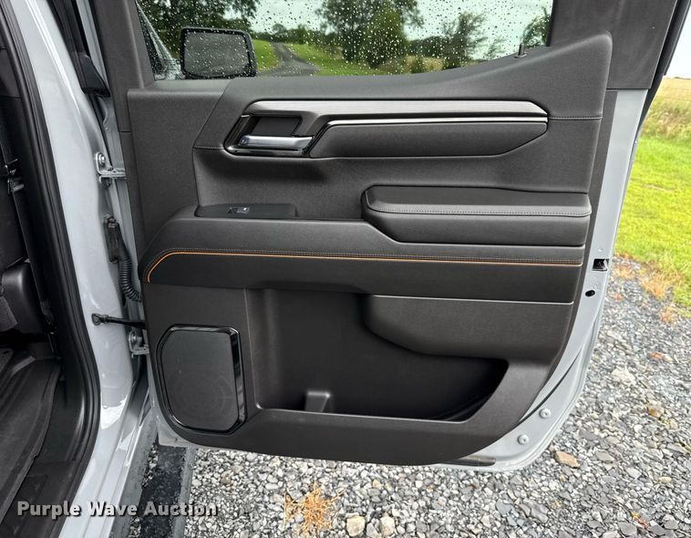 image for item EJ4809 2024 GMC Sierra 1500 Crew Cab pickup truck