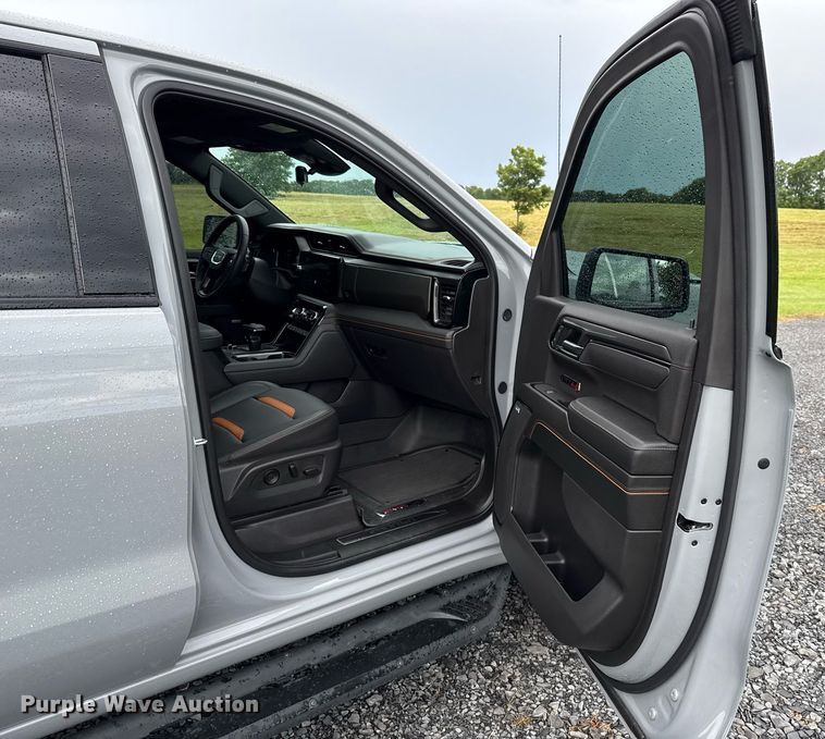 image for item EJ4809 2024 GMC Sierra 1500 Crew Cab pickup truck