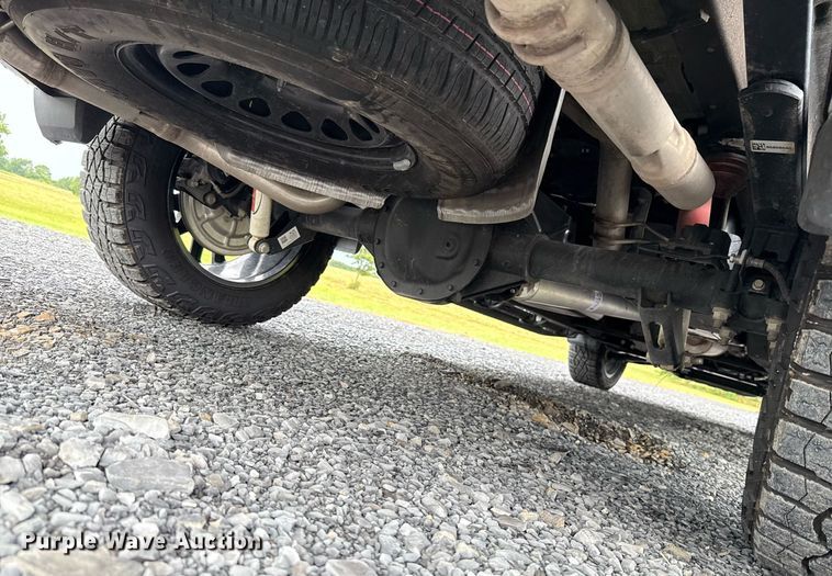 image for item EJ4809 2024 GMC Sierra 1500 Crew Cab pickup truck