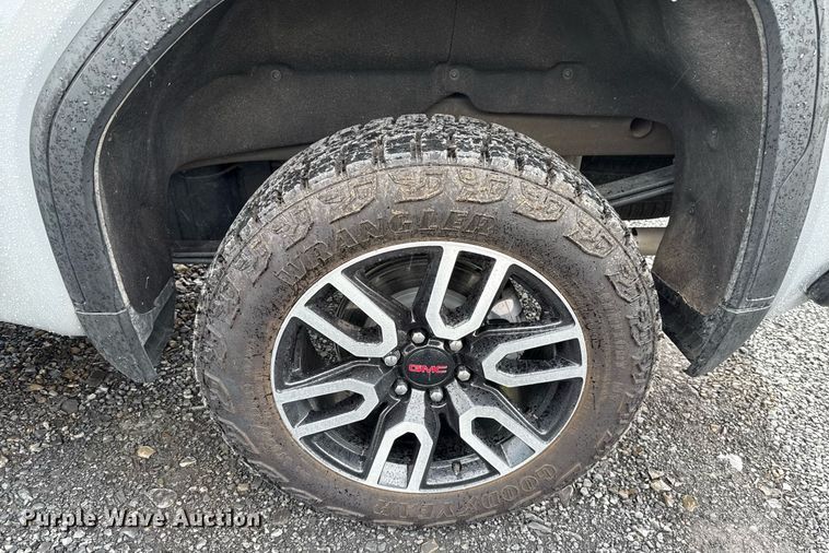 image for item EJ4809 2024 GMC Sierra 1500 Crew Cab pickup truck