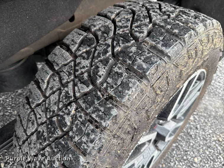 image for item EJ4809 2024 GMC Sierra 1500 Crew Cab pickup truck