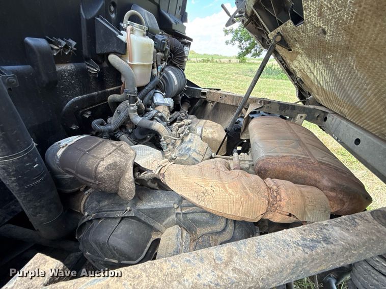 image for item EJ4810 2023 Can-Am Defender MAX utility vehicle