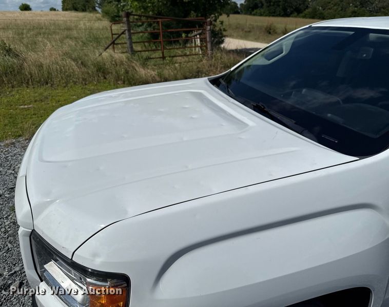 image for item EJ4812 2022 GMC Canyon Crew Cab pickup truck