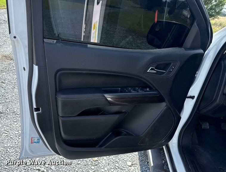 image for item EJ4812 2022 GMC Canyon Crew Cab pickup truck