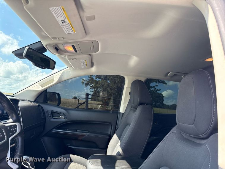 image for item EJ4812 2022 GMC Canyon Crew Cab pickup truck