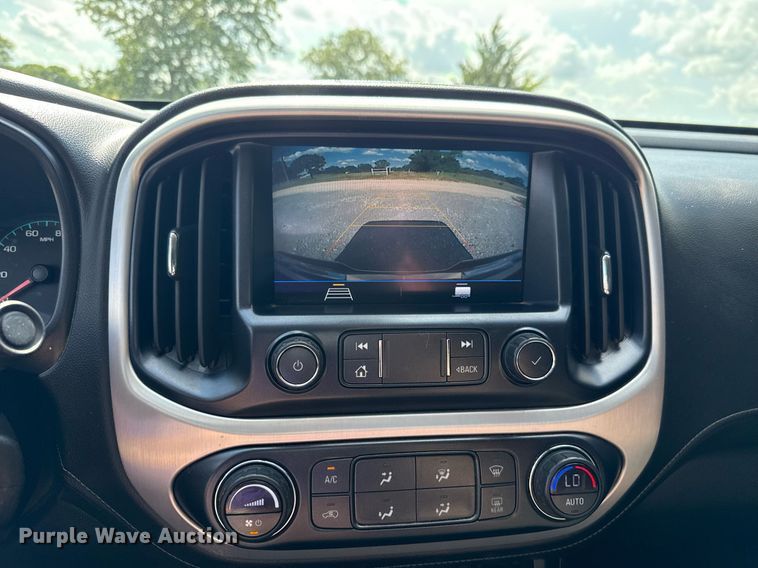 image for item EJ4812 2022 GMC Canyon Crew Cab pickup truck