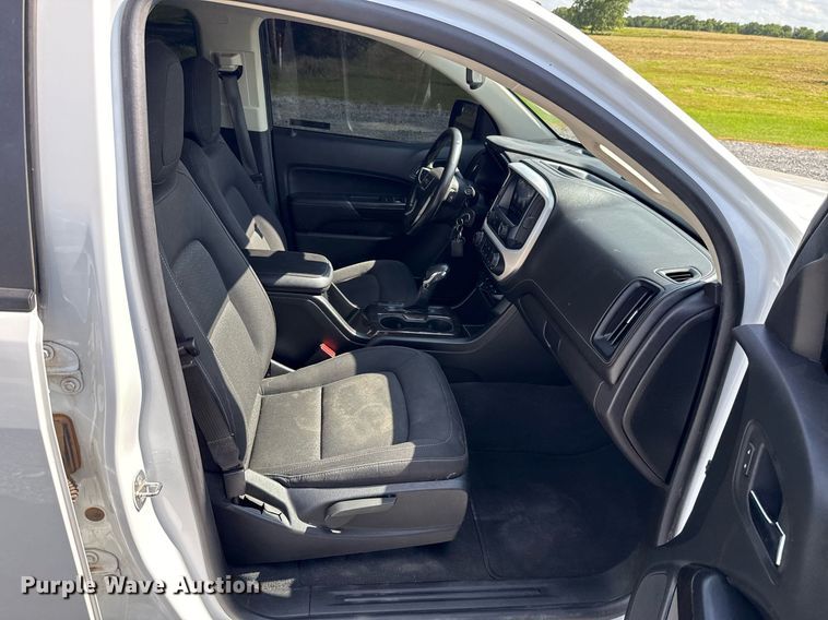 image for item EJ4812 2022 GMC Canyon Crew Cab pickup truck