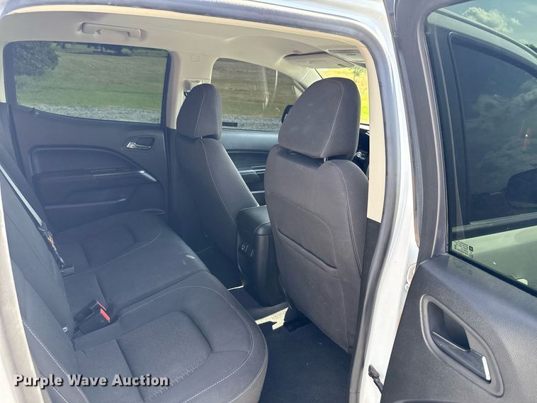 image for item EJ4812 2022 GMC Canyon Crew Cab pickup truck