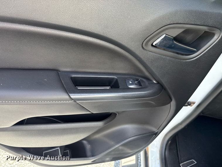 image for item EJ4812 2022 GMC Canyon Crew Cab pickup truck