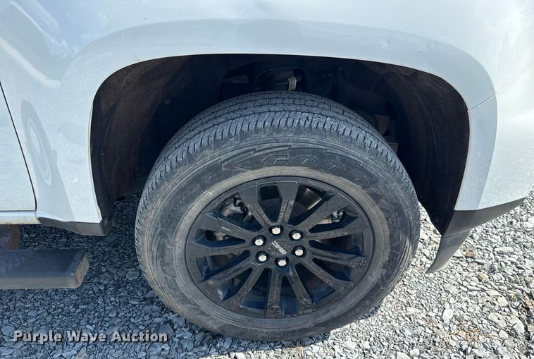 image for item EJ4812 2022 GMC Canyon Crew Cab pickup truck