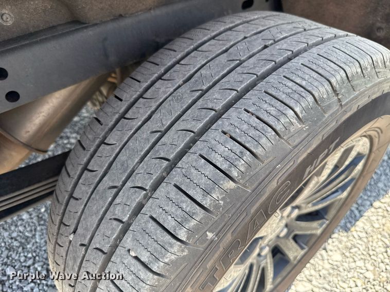 image for item EJ4812 2022 GMC Canyon Crew Cab pickup truck