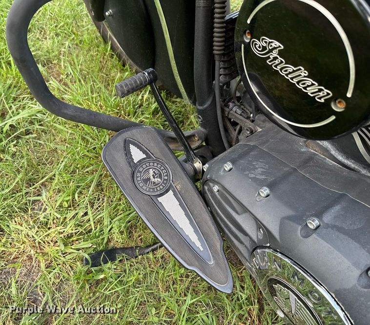 image for item EJ4813 2016 Indian Chieftain motorcycle