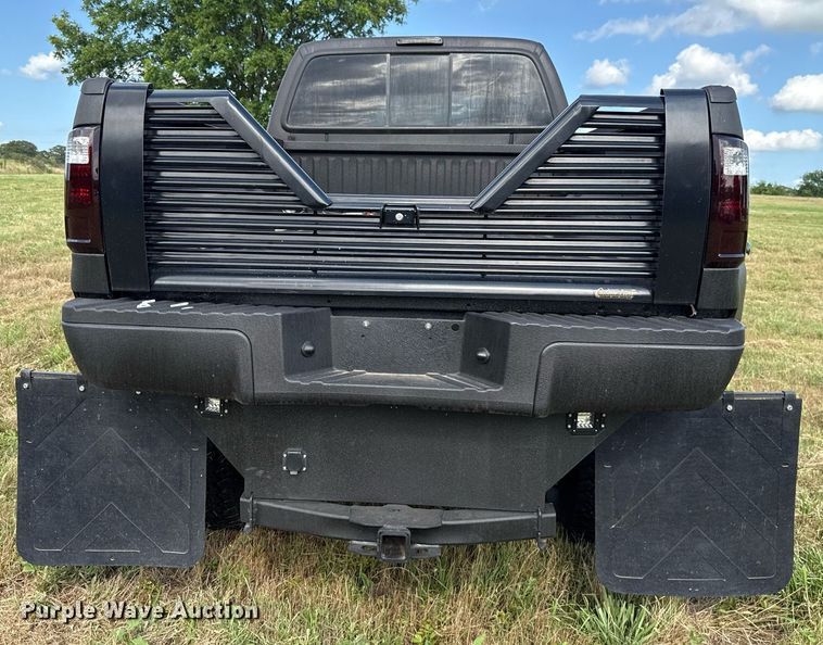 image for item EJ4814 2007 Ford F650 Crew Cab pickup truck