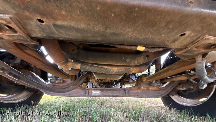 image for item EJ4814 2007 Ford F650 Crew Cab pickup truck