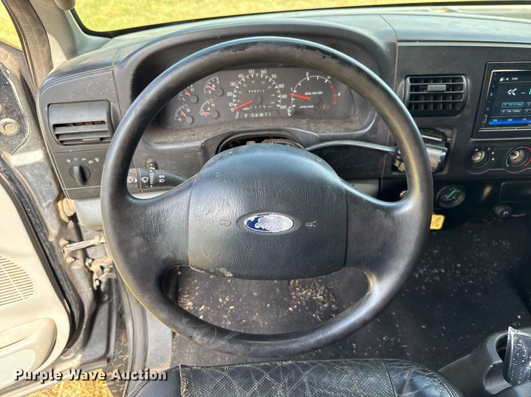 image for item EJ4814 2007 Ford F650 Crew Cab pickup truck