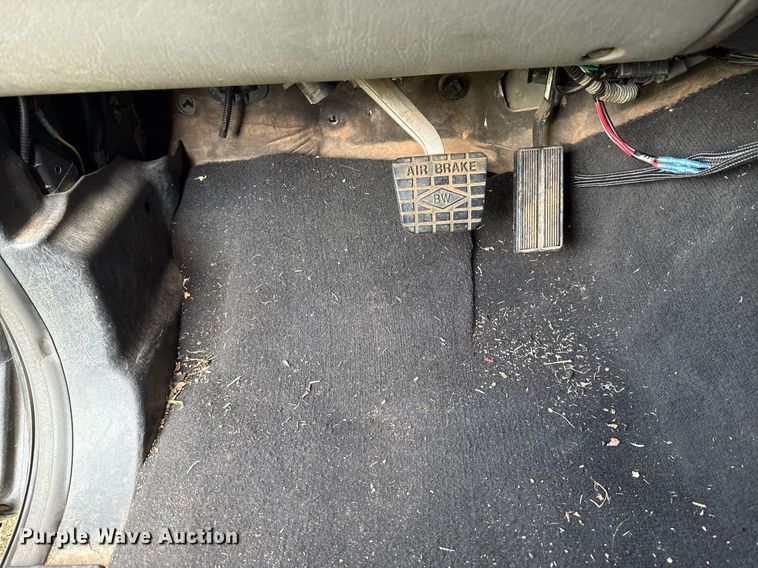 image for item EJ4814 2007 Ford F650 Crew Cab pickup truck