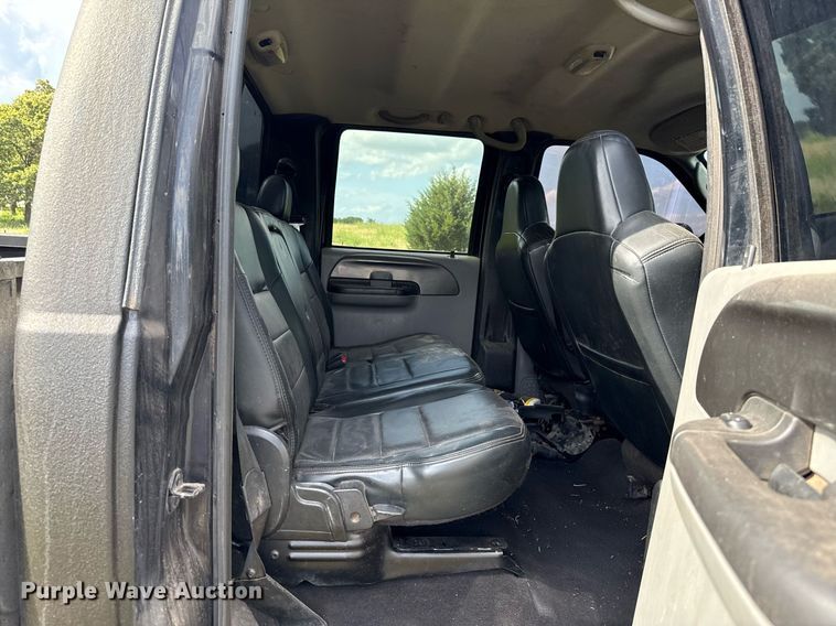 image for item EJ4814 2007 Ford F650 Crew Cab pickup truck