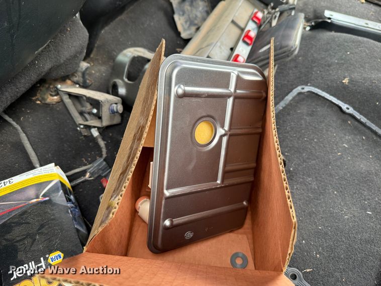 image for item EJ4814 2007 Ford F650 Crew Cab pickup truck